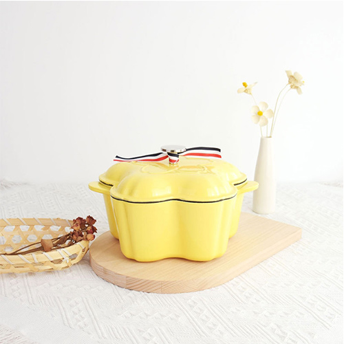 modern shape enameled cast iron pot