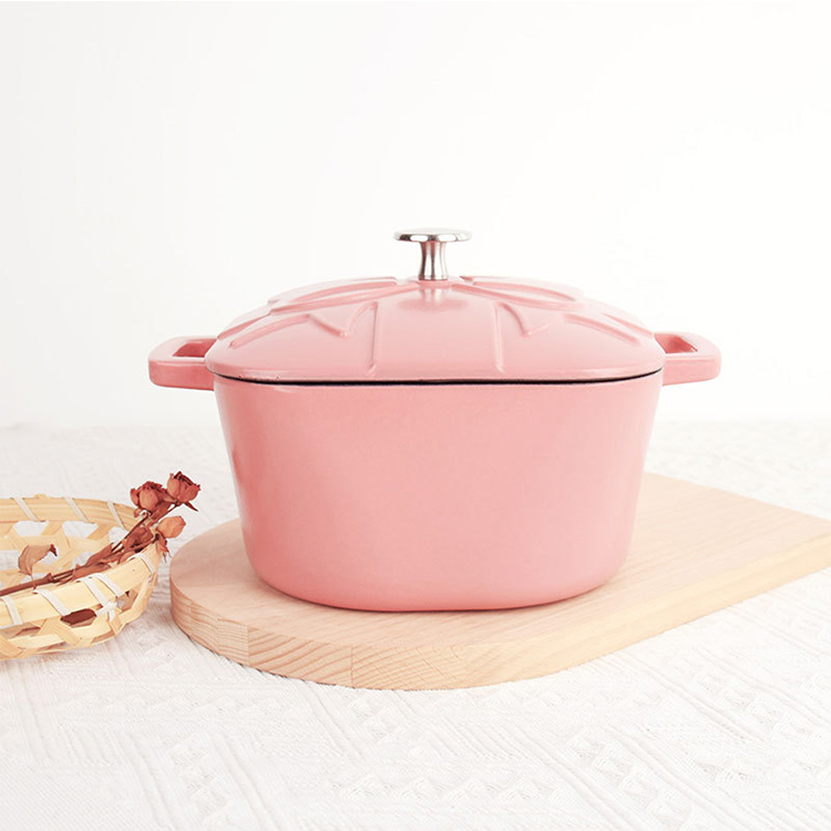 cast iron casserole dish